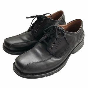 Men’s black Clarks